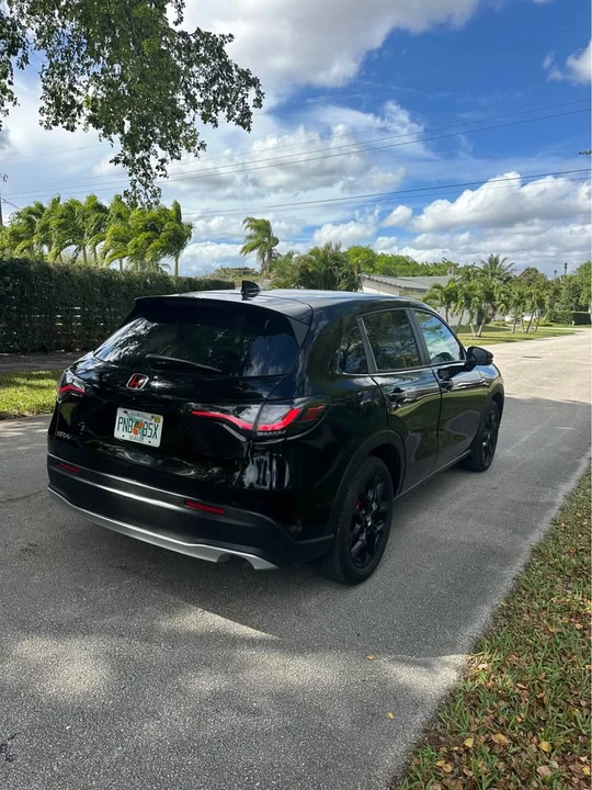 2025 Honda CR-V 6th Gen - Image 3 of 9