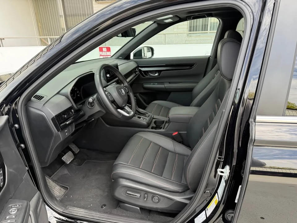 2025 Honda CR-V 6th Gen - Image 7 of 10