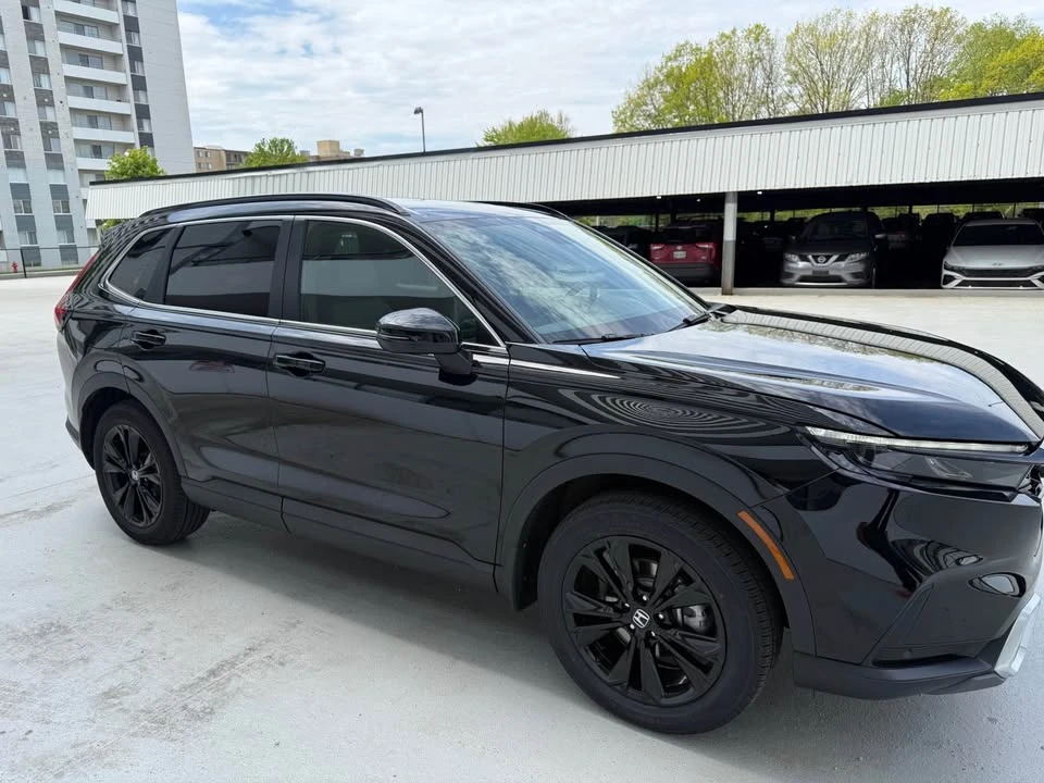 2025 Honda CR-V 6th Gen - Image 2 of 10