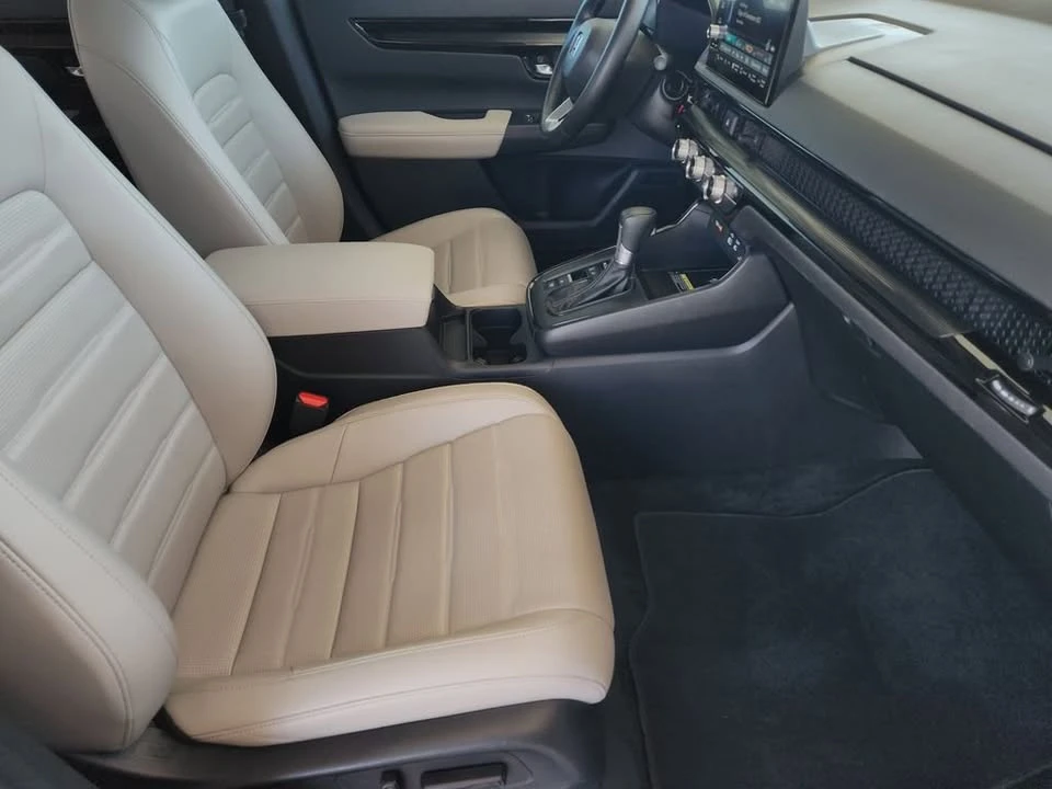2025 Honda CR-V 6th Gen - Image 14 of 20
