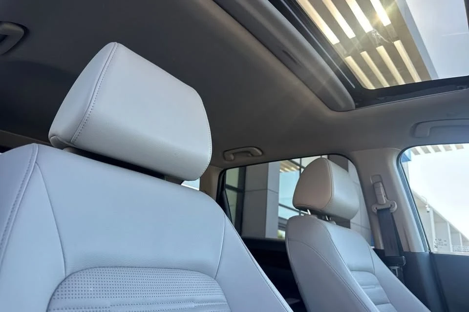 2025 Honda CR-V 6th Gen - Image 15 of 20