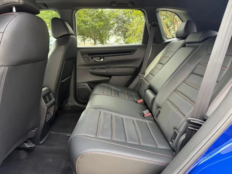 2025 Honda CR-V 6th Gen - Image 15 of 19