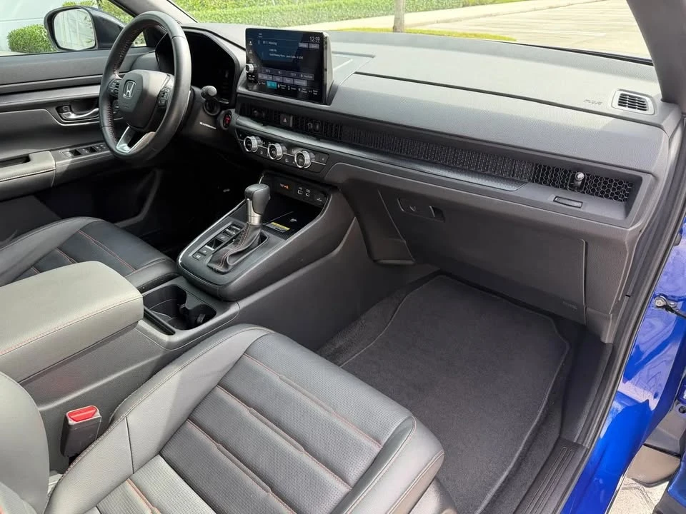 2025 Honda CR-V 6th Gen - Image 13 of 19