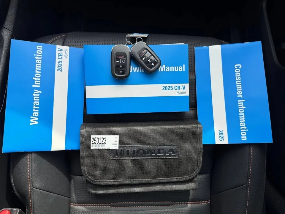 2025 Honda CR-V 6th Gen - Image 18 of 19