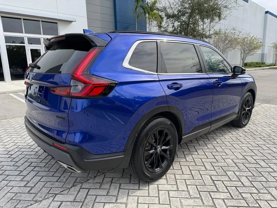 2025 Honda CR-V 6th Gen - Image 5 of 19