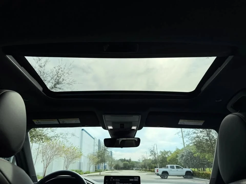 2025 Honda CR-V 6th Gen - Image 17 of 19