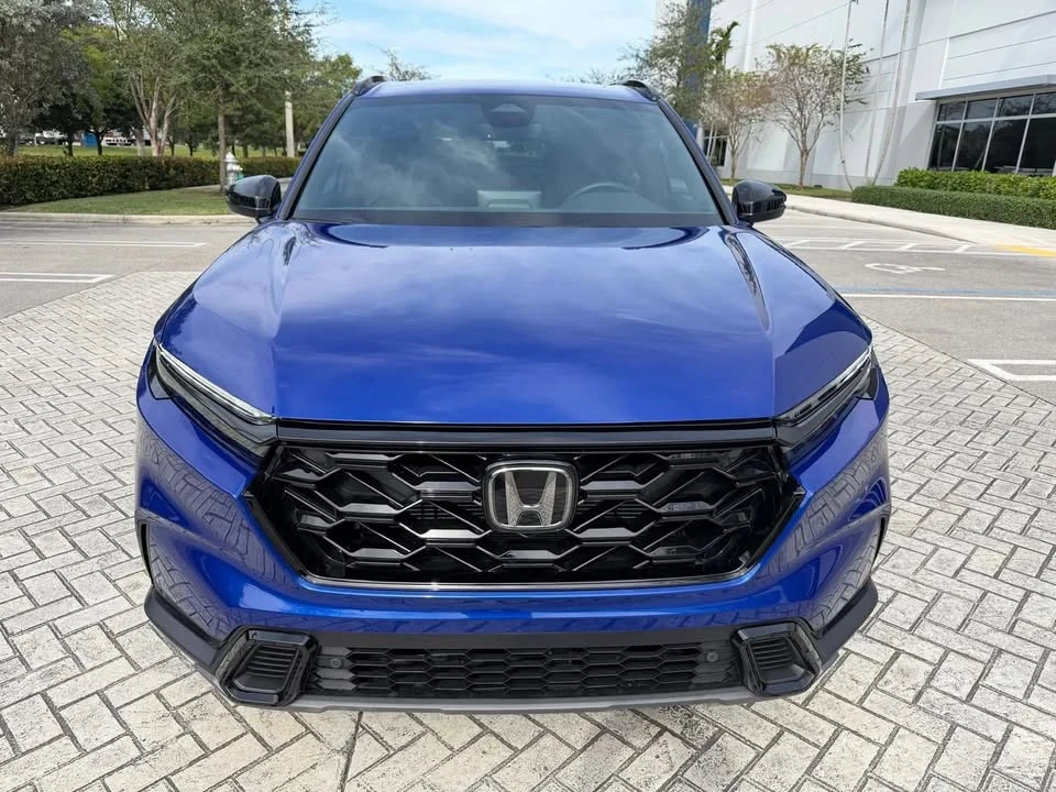 2025 Honda CR-V 6th Gen - Image 8 of 19