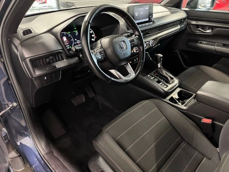 2025 Honda CR-V 6th Gen - Image 17 of 19