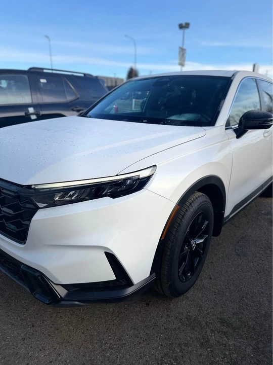 2025 Honda CR-V 6th Gen - Image 2 of 13