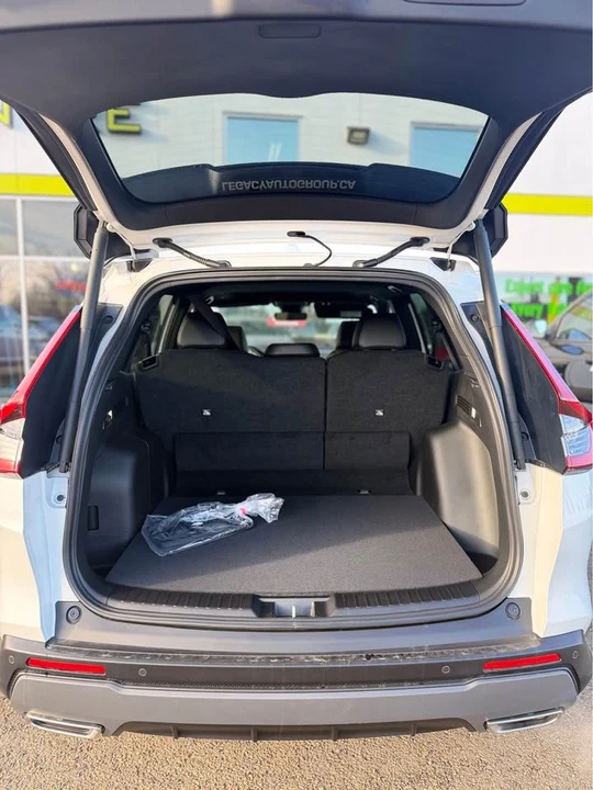 2025 Honda CR-V 6th Gen - Image 6 of 13