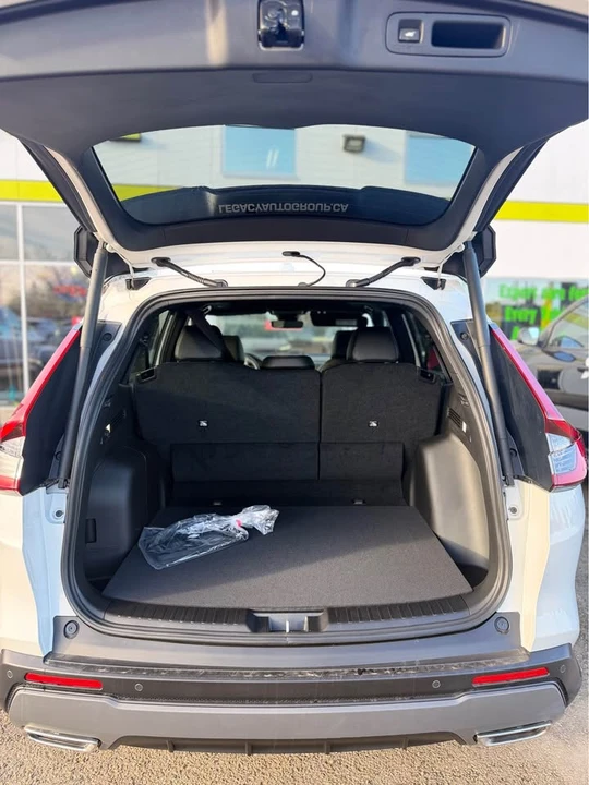 2025 Honda CR-V 6th Gen - Image 5 of 13