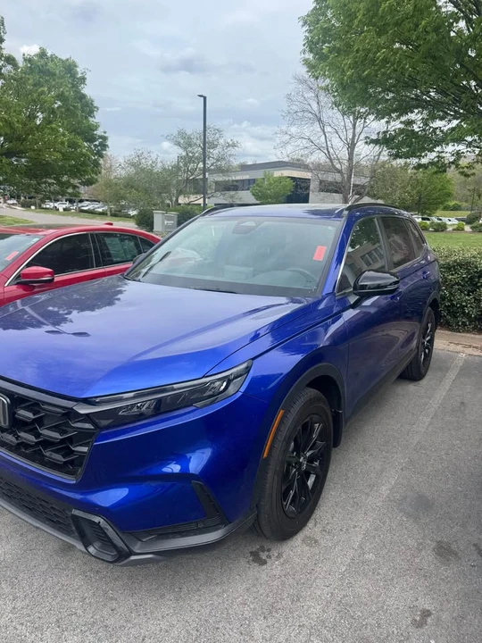 2025 Honda CR-V 6th Gen - Image 2 of 9