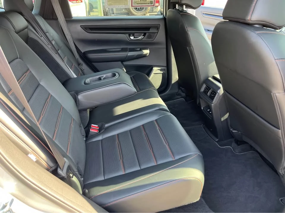 2025 Honda CR-V 6th Gen - Image 12 of 18