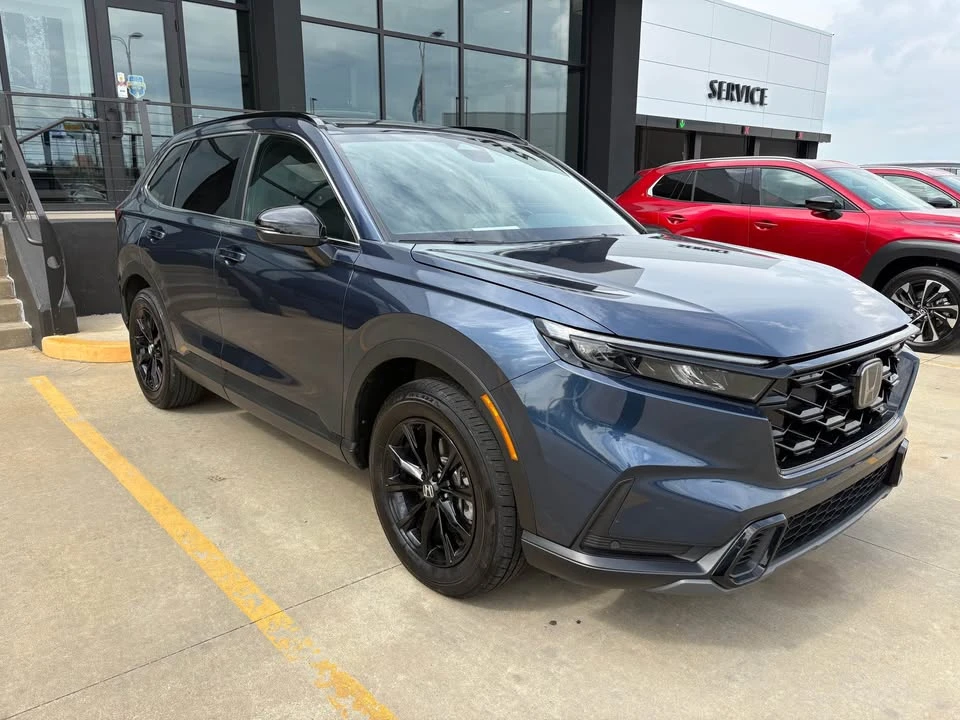 2025 Honda CR-V 6th Gen - Image 2 of 6