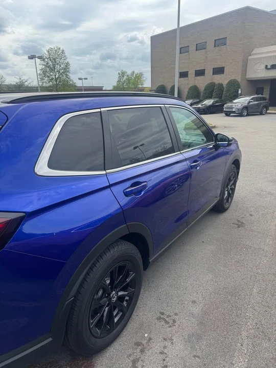 2025 Honda CR-V 6th Gen - Image 6 of 9