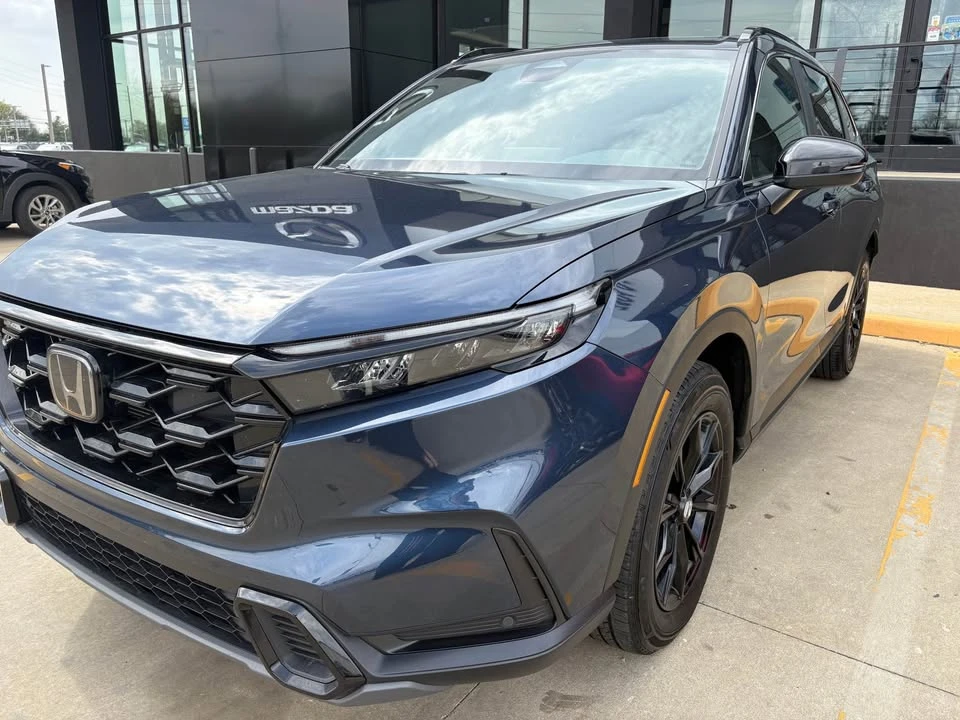 2025 Honda CR-V 6th Gen - Image 3 of 6