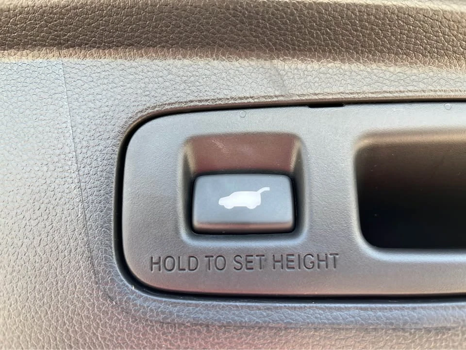 2025 Honda CR-V 6th Gen - Image 11 of 18