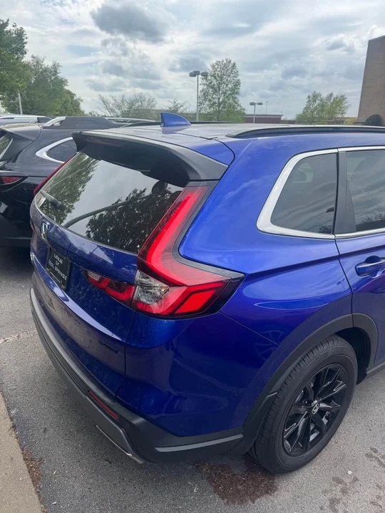 2025 Honda CR-V 6th Gen - Image 5 of 9