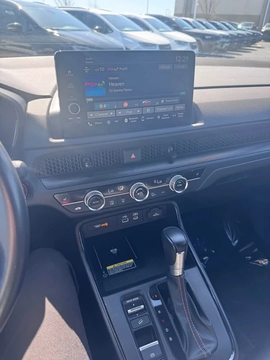 2025 Honda CR-V 6th Gen - Image 16 of 18