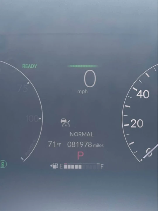 2025 Honda CR-V 6th Gen - Image 15 of 18
