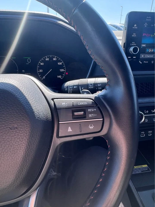 2025 Honda CR-V 6th Gen - Image 13 of 18