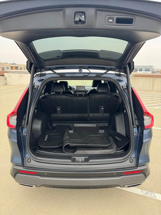 2025 Honda CR-V 6th Gen - Image 10 of 11