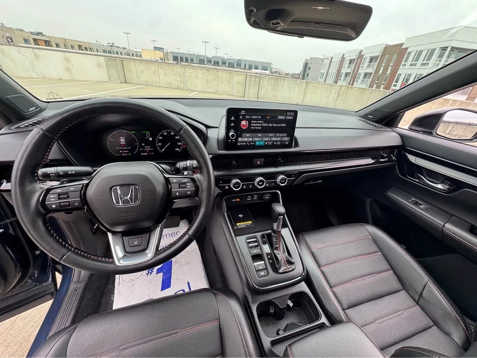 2025 Honda CR-V 6th Gen - Image 9 of 11