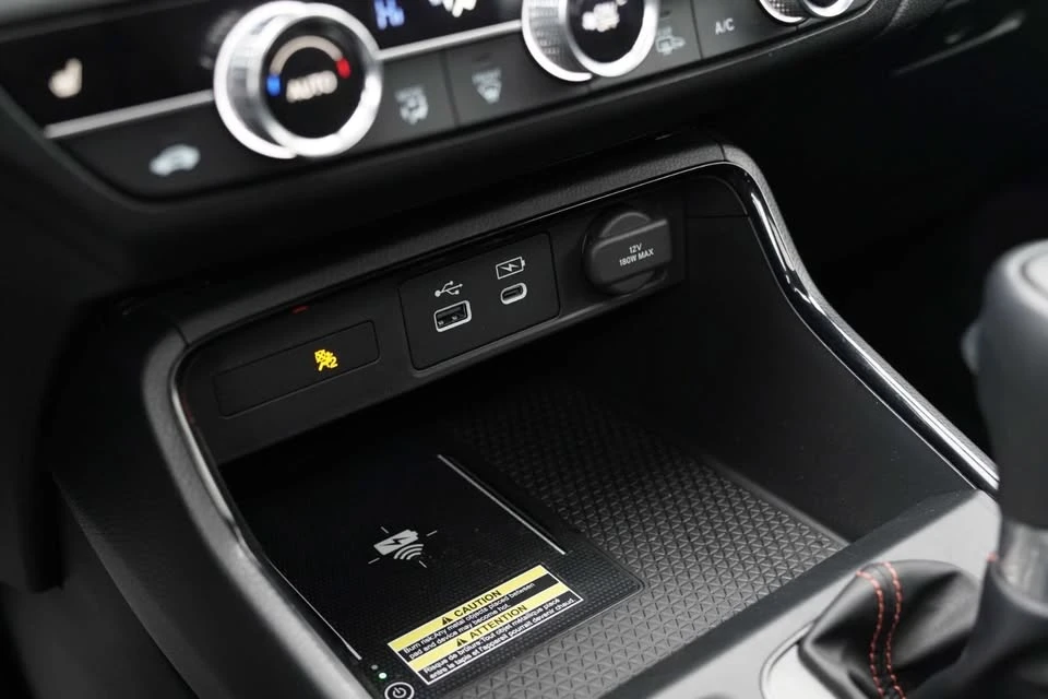 2025 Honda CR-V 6th Gen - Image 14 of 17