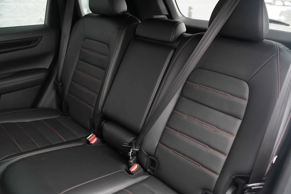 2025 Honda CR-V 6th Gen - Image 8 of 17