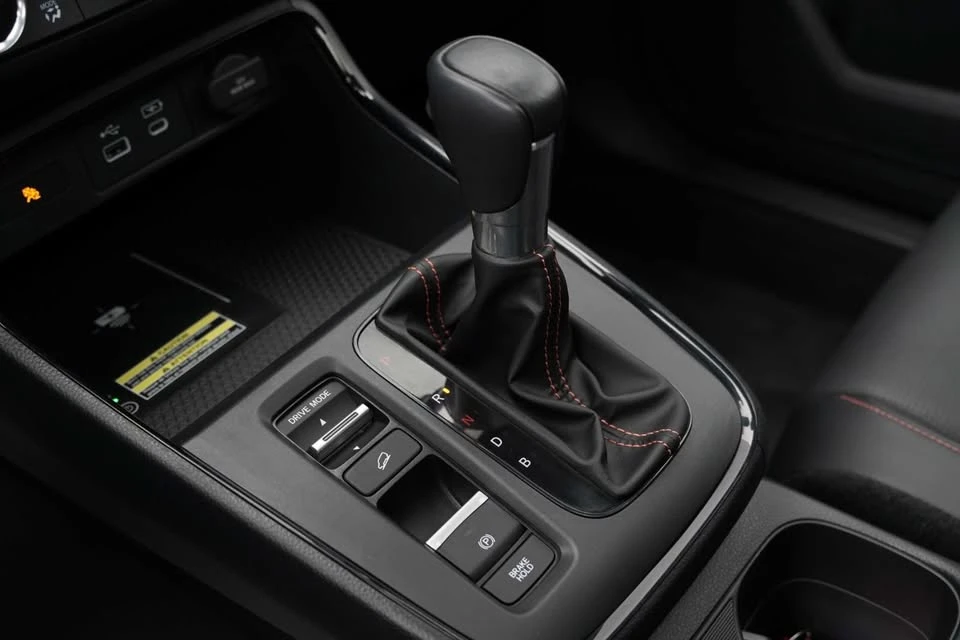 2025 Honda CR-V 6th Gen - Image 15 of 17