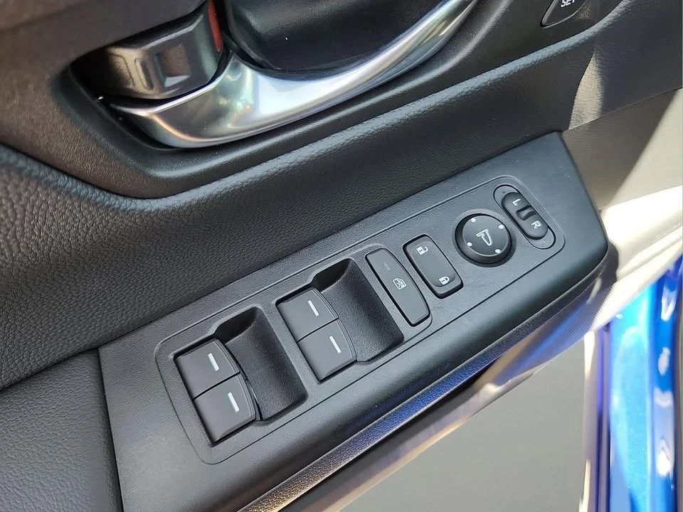 2025 Honda CR-V 6th Gen - Image 14 of 20