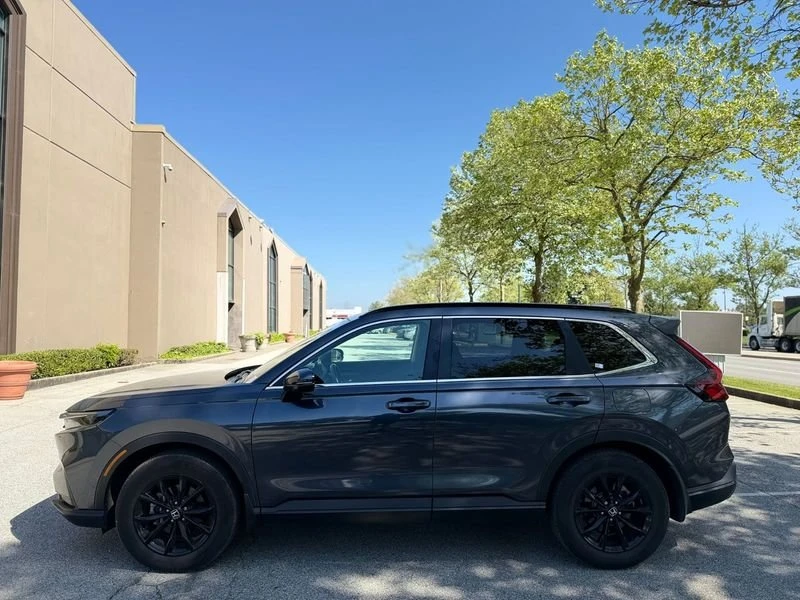 2025 Honda CR-V 6th Gen - Image 2 of 20