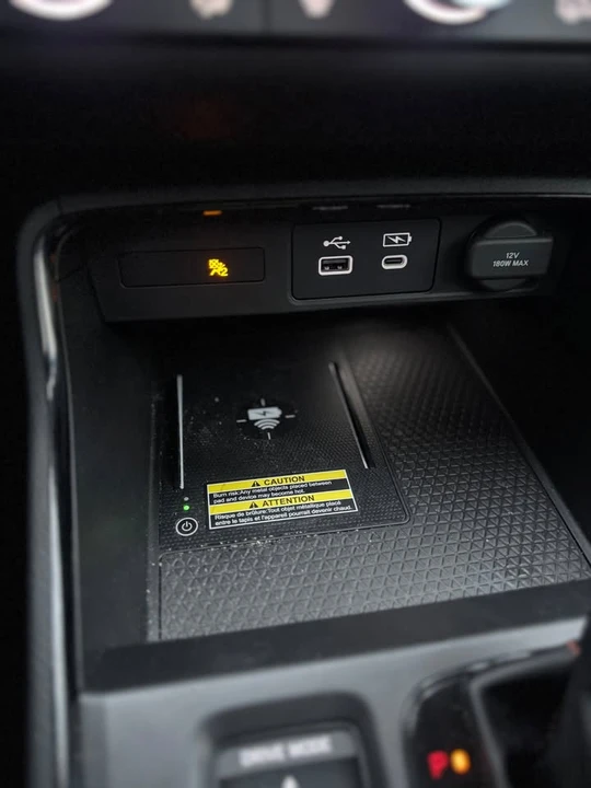 2025 Honda CR-V 6th Gen - Image 16 of 18