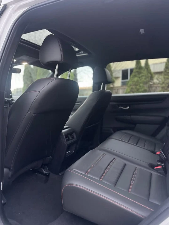 2025 Honda CR-V 6th Gen - Image 8 of 18