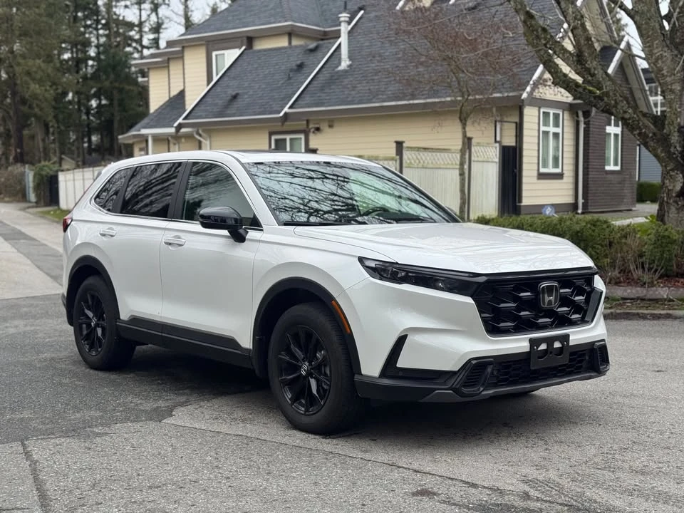 2025 Honda CR-V 6th Gen - Image 7 of 18