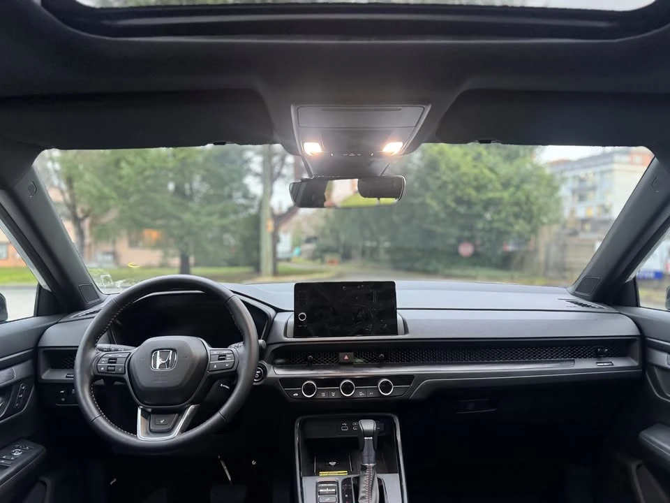 2025 Honda CR-V 6th Gen - Image 9 of 18