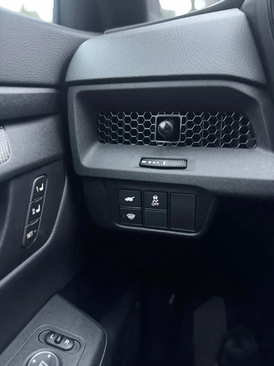 2025 Honda CR-V 6th Gen - Image 18 of 18