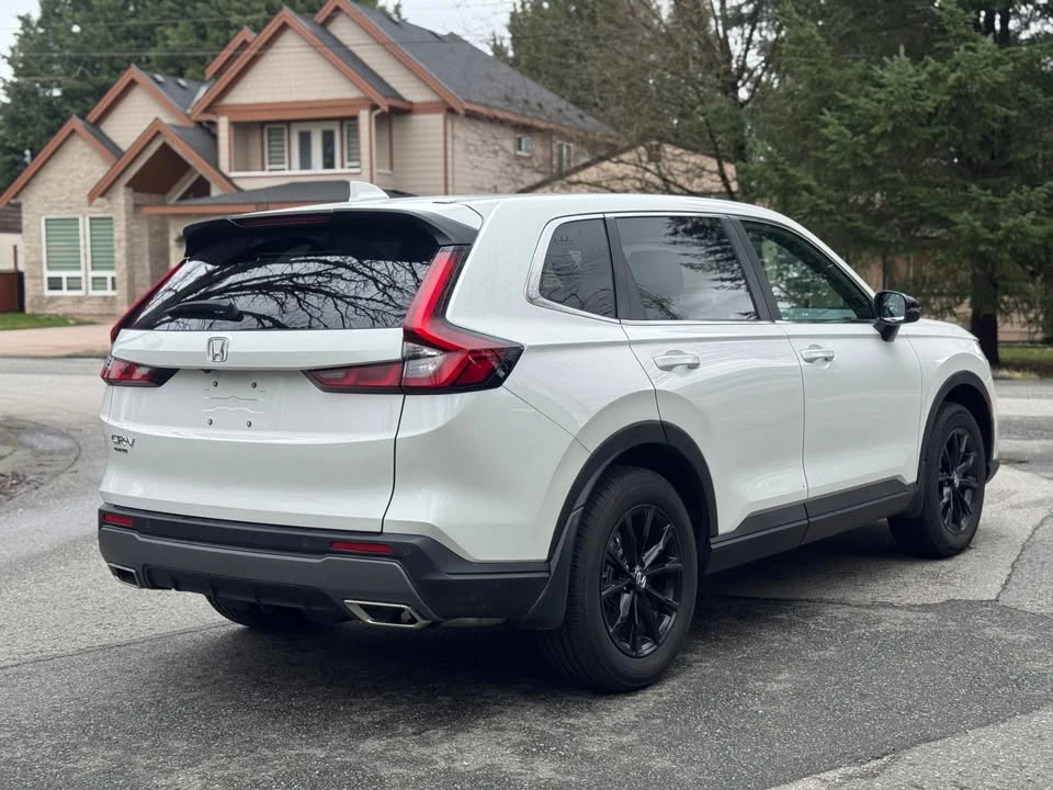 2025 Honda CR-V 6th Gen - Image 5 of 18