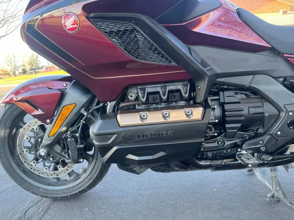 2025 Honda Gold Wing - Image 5 of 20