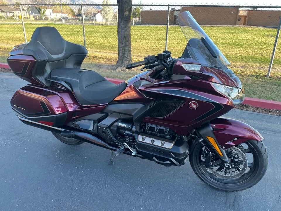 2025 Honda Gold Wing - Image 14 of 20