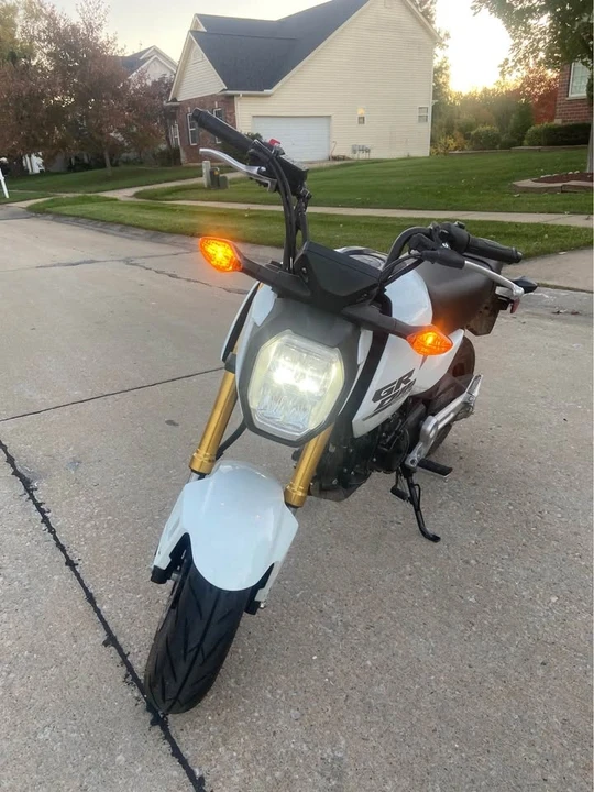 2025 Honda Motorcycles - Image 5 of 6