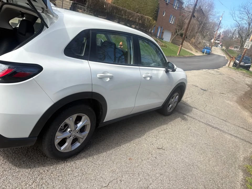 2025 Honda HR-V 3rd Gen - Image 3 of 20