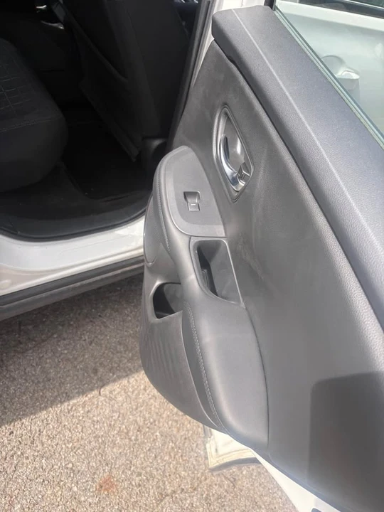 2025 Honda HR-V 3rd Gen - Image 17 of 20