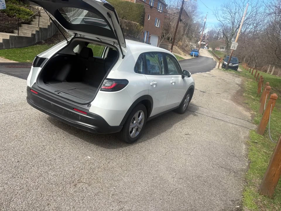 2025 Honda HR-V 3rd Gen - Image 6 of 20