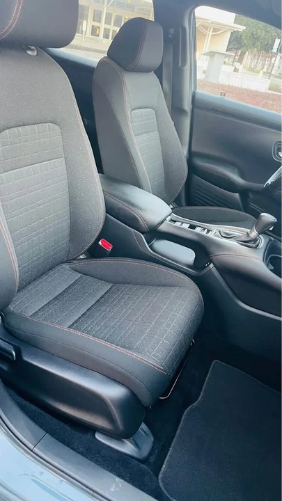 2025 Honda HR-V 3rd Gen - Image 13 of 16