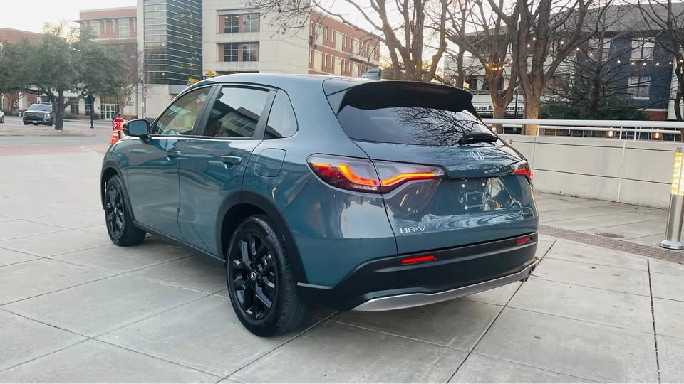 2025 Honda HR-V 3rd Gen - Image 3 of 16