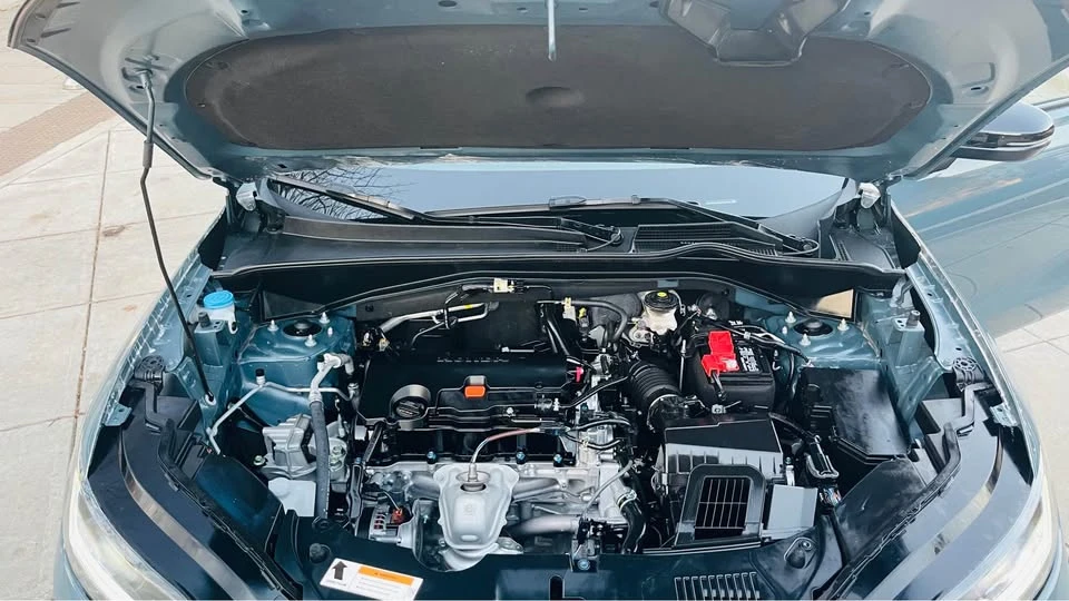 2025 Honda HR-V 3rd Gen - Image 9 of 16