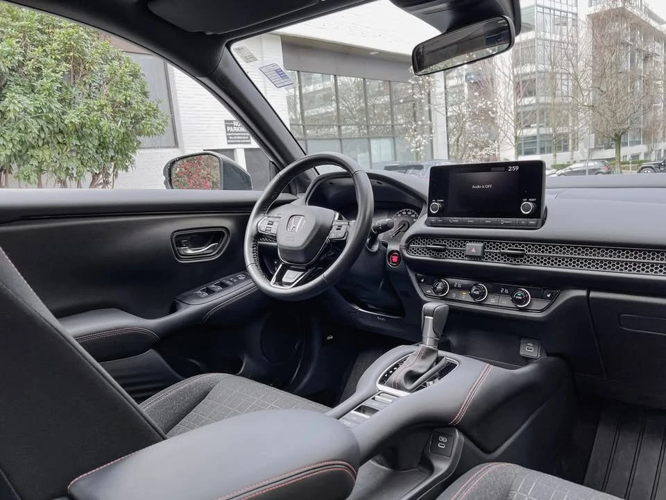 2025 Honda HR-V 3rd Gen - Image 10 of 19