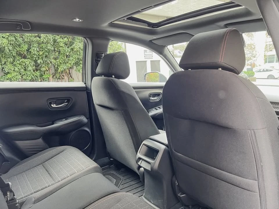 2025 Honda HR-V 3rd Gen - Image 18 of 19