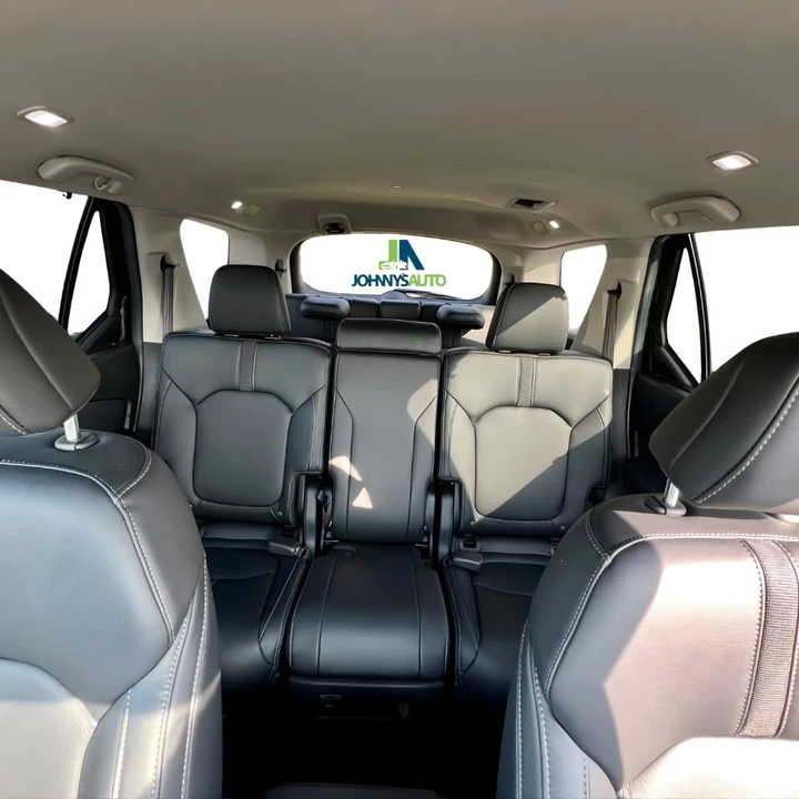 2025 Honda Pilot 4th Gen - Image 6 of 14